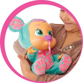 O compartimento de reabastecimento de água é seguro e de fácil acesso, pela cabecinha da Cry Babie.