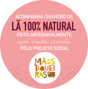 Acompanha chaveiro de lã 100% natural feito artesanalmente com muito carinho pelo projeto social Mãos Tiqueiras