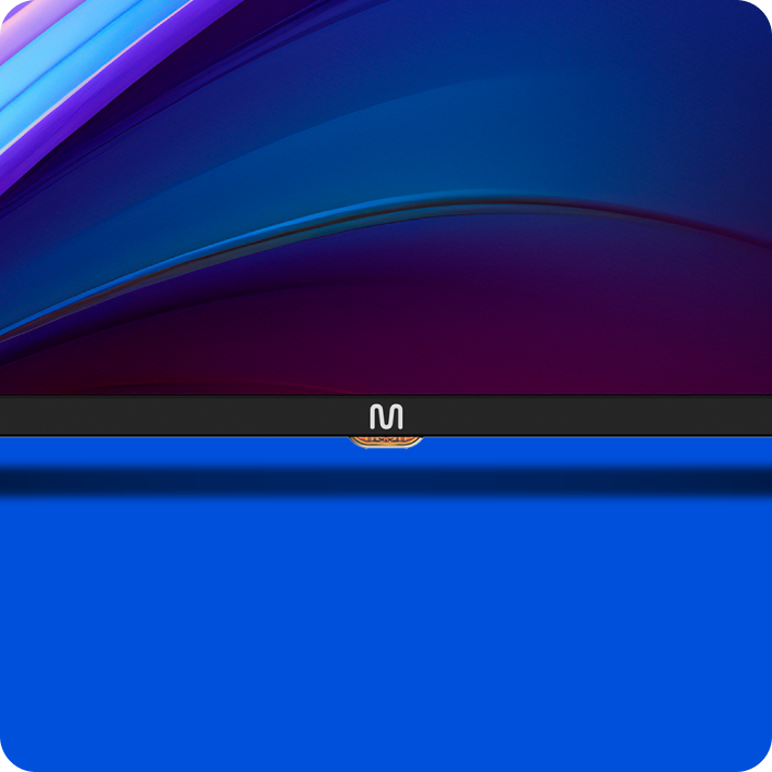 Uma TV com o logo da Multi representado pela letra "M".