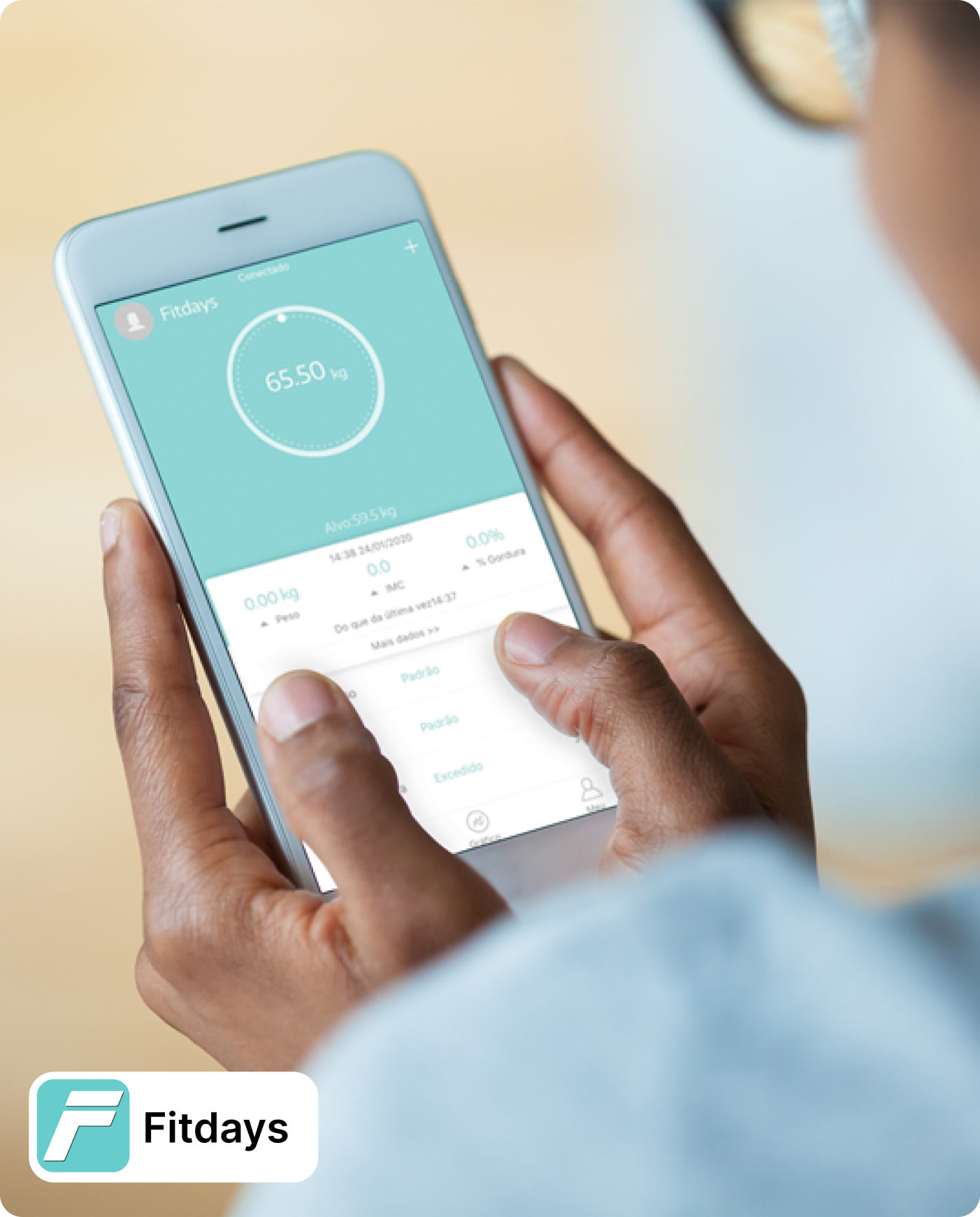 Aplicativo Fitdays exibindo a medição de peso no celular