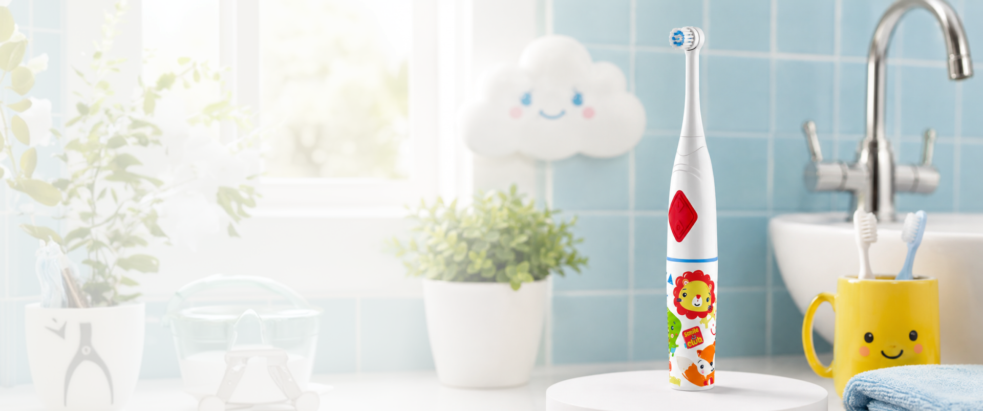 Escova Elétrica Infantil Rotacional Funny Brush Fisher-Price apoiada na bancada do banheiro